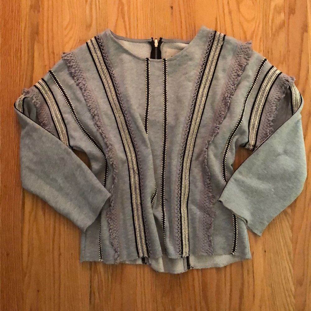 Embroidered grey sweater